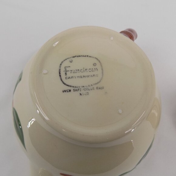 Franciscan Apple 4 cup Teapot w Lid Vintage 1964-1966 Backstamp 5 3/4\